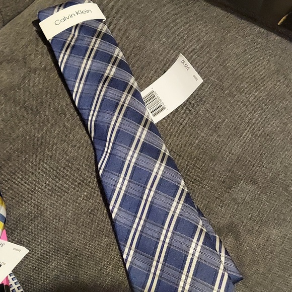 Calvin Klein Men's Seasonal Check Tie - Navy Multi - Picture 2 of 3